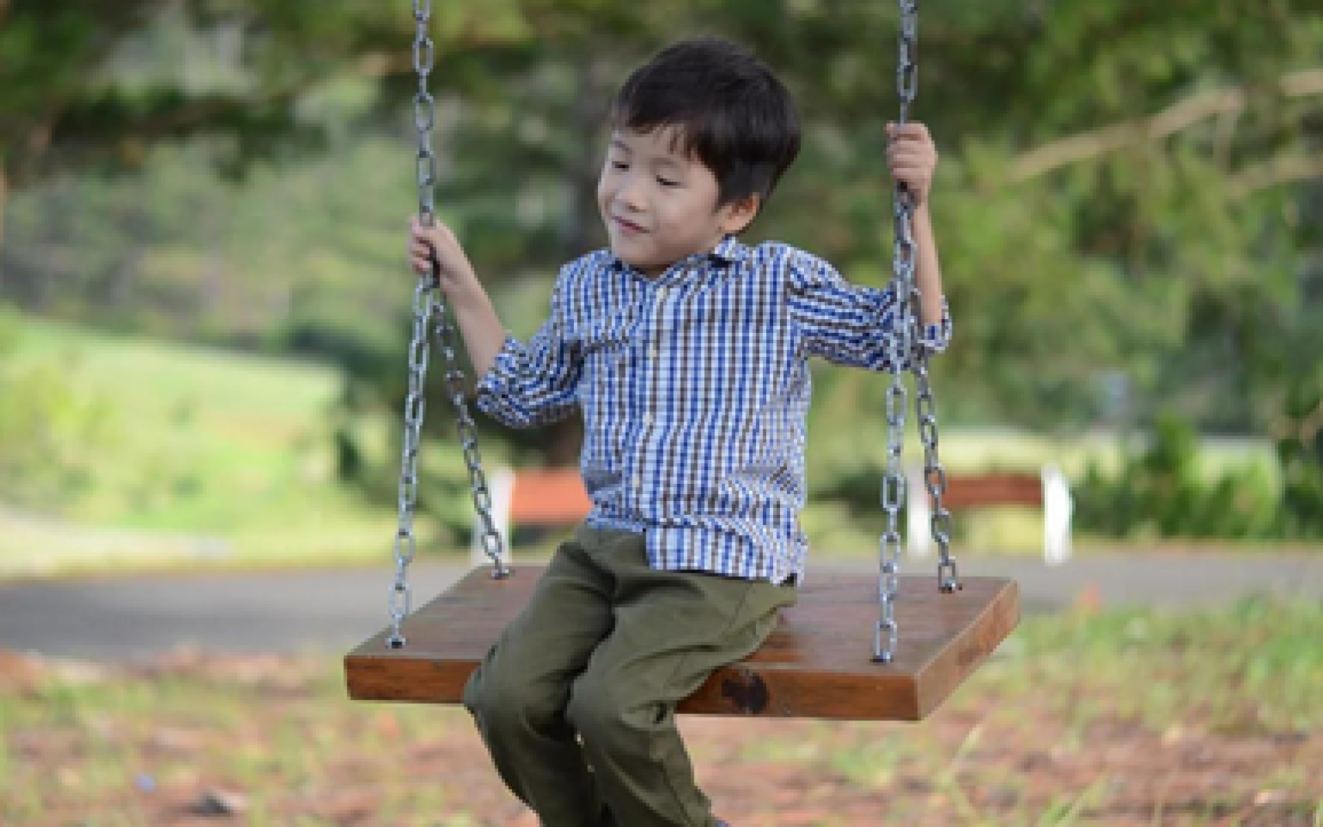 Nụ cười của con là hạnh phúc của ba mẹ
