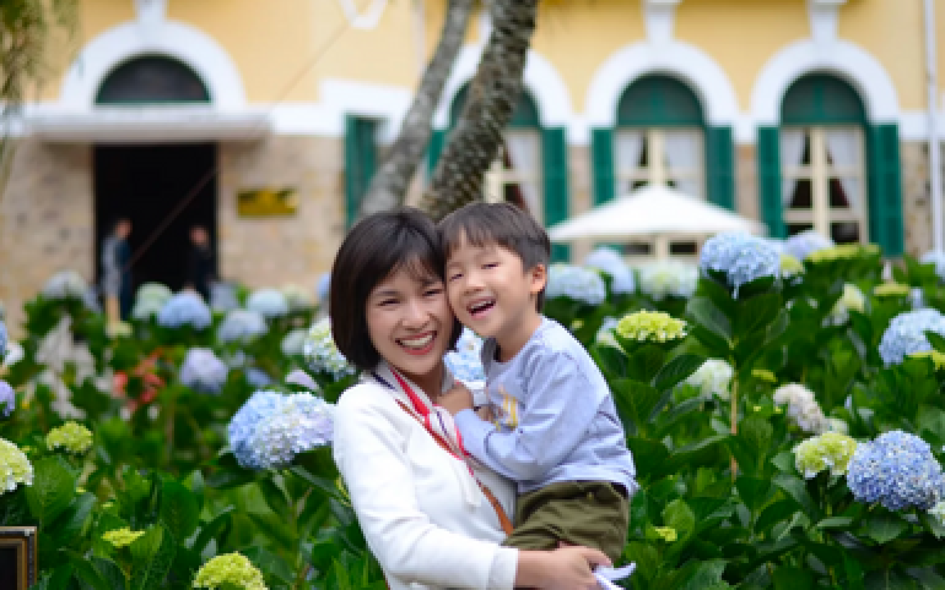 Mỗi đứa trẻ đều cần một người mẹ, đó là bạn